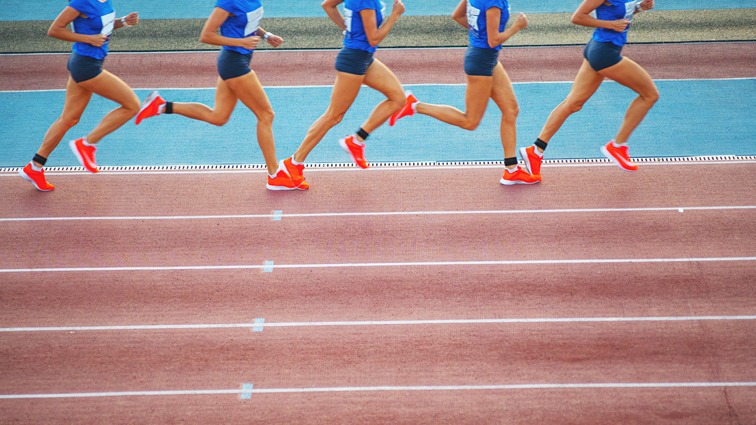 B费本赛季英超已经56次创造机会，8次助攻领跑英超助攻榜